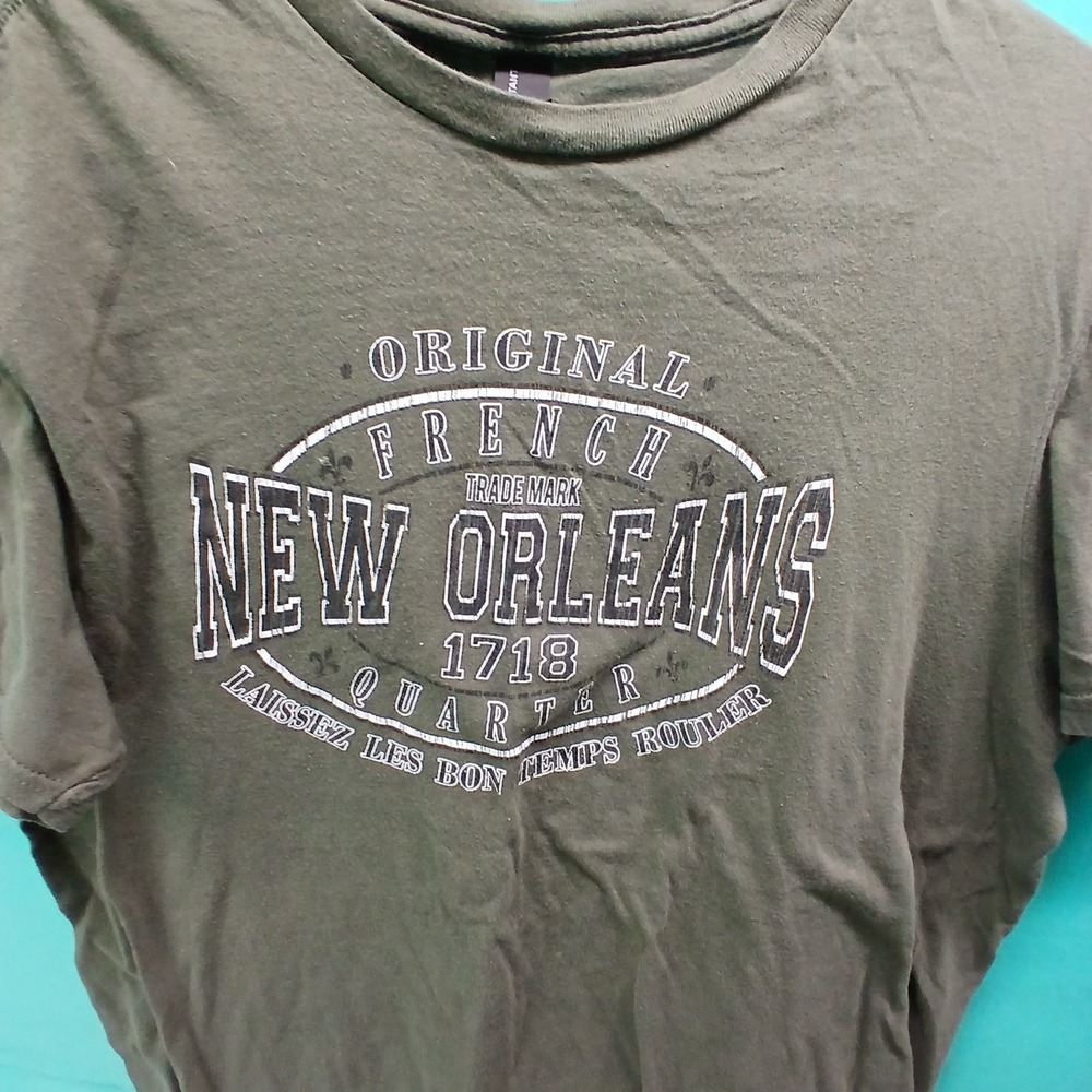 Olive‎ Green New Orleans French Quarter 1718 Graphic T Shirt Mens Large - Picture 2 of 9